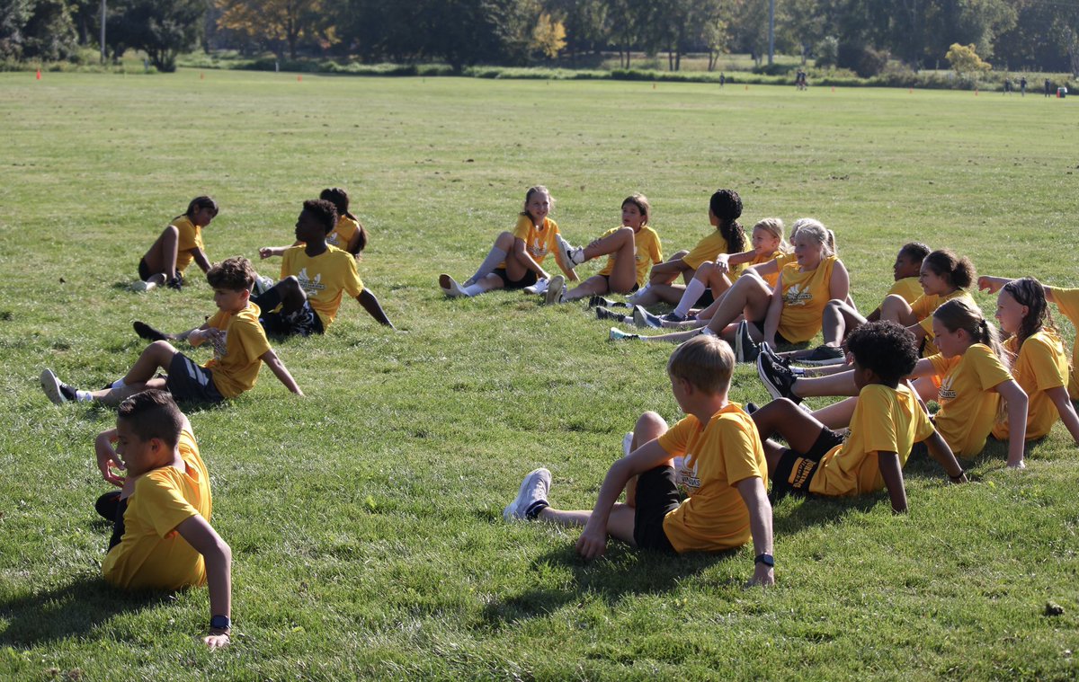 It was a HOT one at Pilgrim Park, but these runners still gave a great effort! Well done, Hawks!