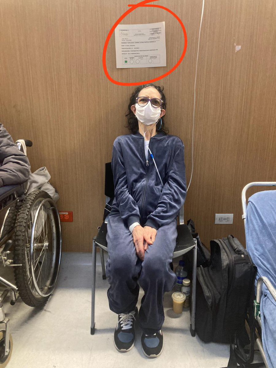 Señores <a href="/Compensar_info/">Compensar</a> vuelve y juega: Paciente de 74 años con Miopatía inflamatoria (miocitis) y Aspergiloma pulmonar lleva más de 21 HORAS en Clínica Méderi en estas condiciones estando admitida para hospitalización!!! Por favor <a href="/Supersalud/">Supersalud</a> <a href="/MinSaludCol/">MinSalud Colombia 🇨🇴</a> <a href="/personeriabta/">Personería de Bogotá</a> ayuda!!