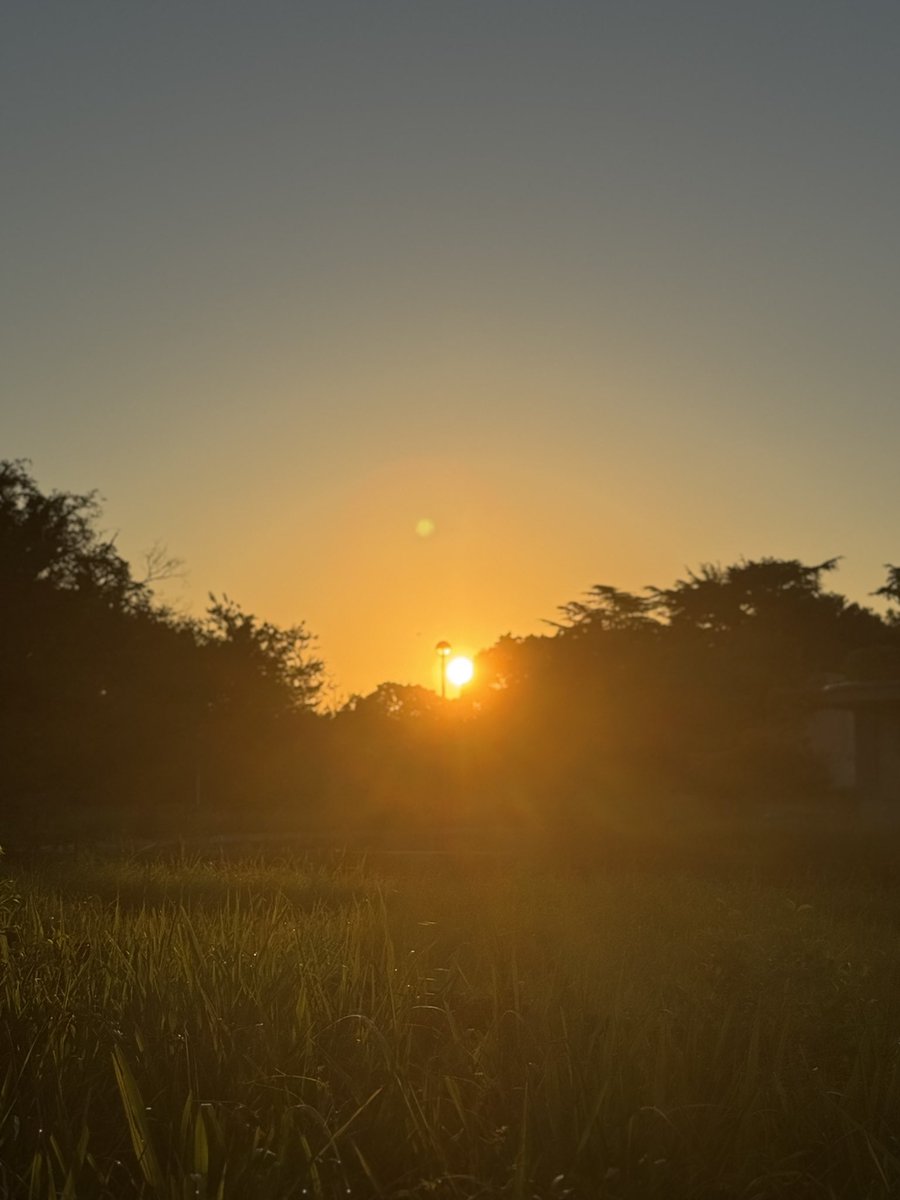 自分を愛する。4年ぐらいまでこの「自分を愛する」という言葉の意味が分からなくて。
仕事も好きだし、好きな事しているし、ぐらいに思っていて。
自分を愛するって自分の事が好きな人がやるんでしょ？ぐらいにしか思ってなくて。

この4年で自分を愛するという事が分かった。