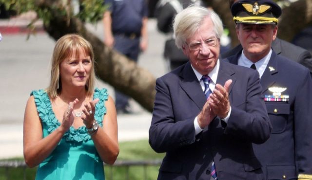 🔴 ¿Y ESTO?

✔️La ex diputada Claudia Hugo -que tiene ingresos mensuales declarados por unos 350 mil pesos- solicitó la pensión por fallecimiento del ex senador y ex vicepresidente de la República, Danilo Astori.

✔️Los servicios jurídicos del BPS sugieren denegar la pensión.
