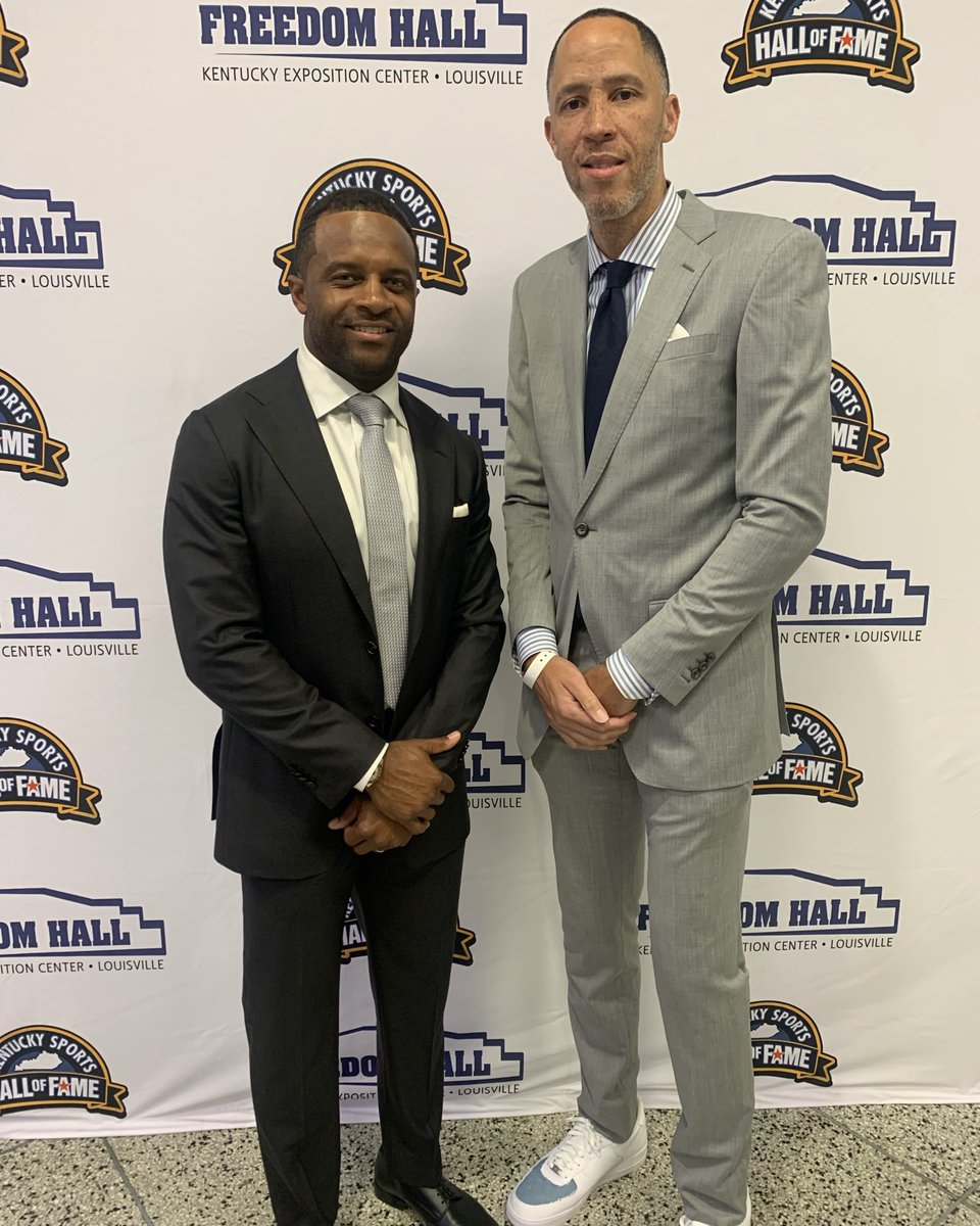 UKAthletics's tweet image. Kentucky legends! 

Congratulations, Randall Cobb and Tayshaun Prince on tonight&apos;s induction into the Kentucky Sports Hall of Fame!
