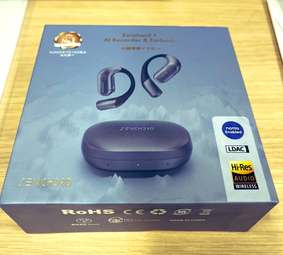 hige2025's tweet photo. AI議事録イヤホン届いた
nottaと連携してるから期待してる！
使うの楽しみ😊
 #zenchord  #AI議事録 https://t.co/wLyMcZUlbY