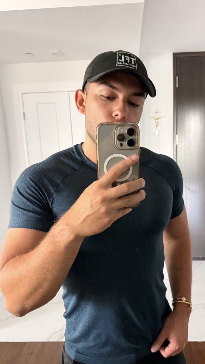 Alpha Em tweet media