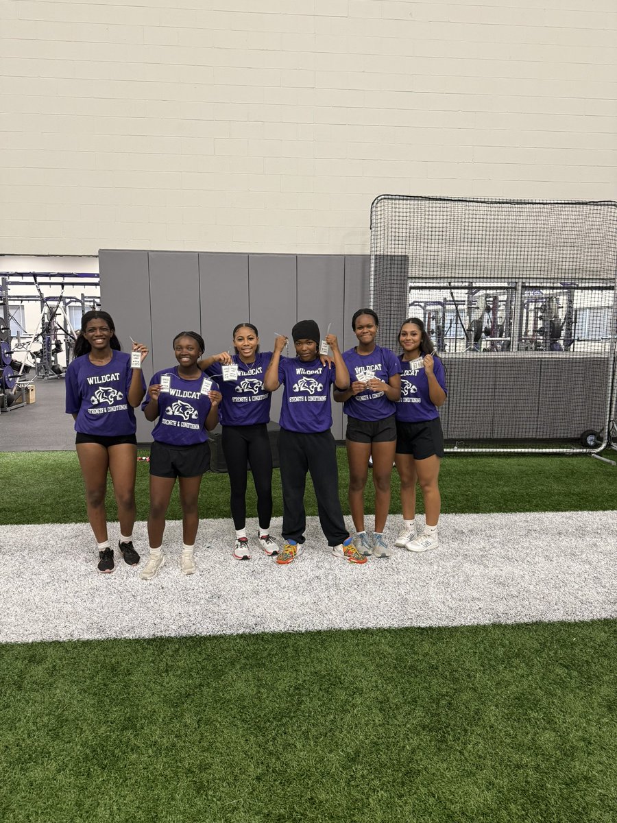 CoachLiscano's tweet photo. Congrats to these Lady Wildcats!
These girls hit: 16/17 mph! They have officially earned their badges, and can proudly rep them! 🐾
Huge shout out to @clintdfry for pushing our women athletes the extra mile! 🏃♀️💨💨
#OTOTOF
#TWW
#EXCELLENCE https://t.co/FJIlsmsLvJ