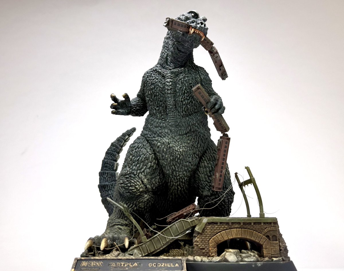 海洋堂　SCULPTURE WORKS ゴジラ Re:イマジネーション　完成しました！

圧倒的なディテールと躍動感あるポージング、怪獣プラキットの新時代を感じさせるエポックメイキングなキットかと思います。

皆様店頭で見かけたら是非手に取ってみては如何でしょう。
 #ARTPLAモニターキャンペーン