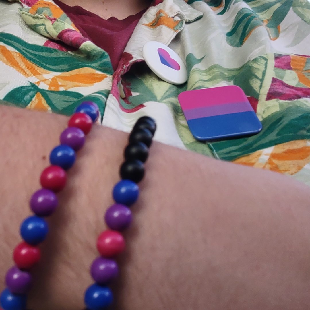 Bisexual pride pins and bracelets for Bi Day