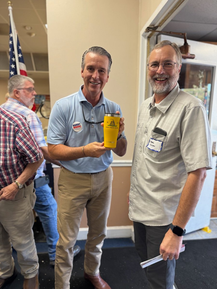 BMooreSenate's tweet image. Honored to attend the Madison Republican Men’s Club breakfast in Huntsville Saturday morning.  🇺🇸☕️.

Founded by the late Elbert Peters, an icon in Alabama politics, this group continues to inspire conservatives across our state. 🙌

#BarryMoore #USSENATE #ALPolitics #GOP…