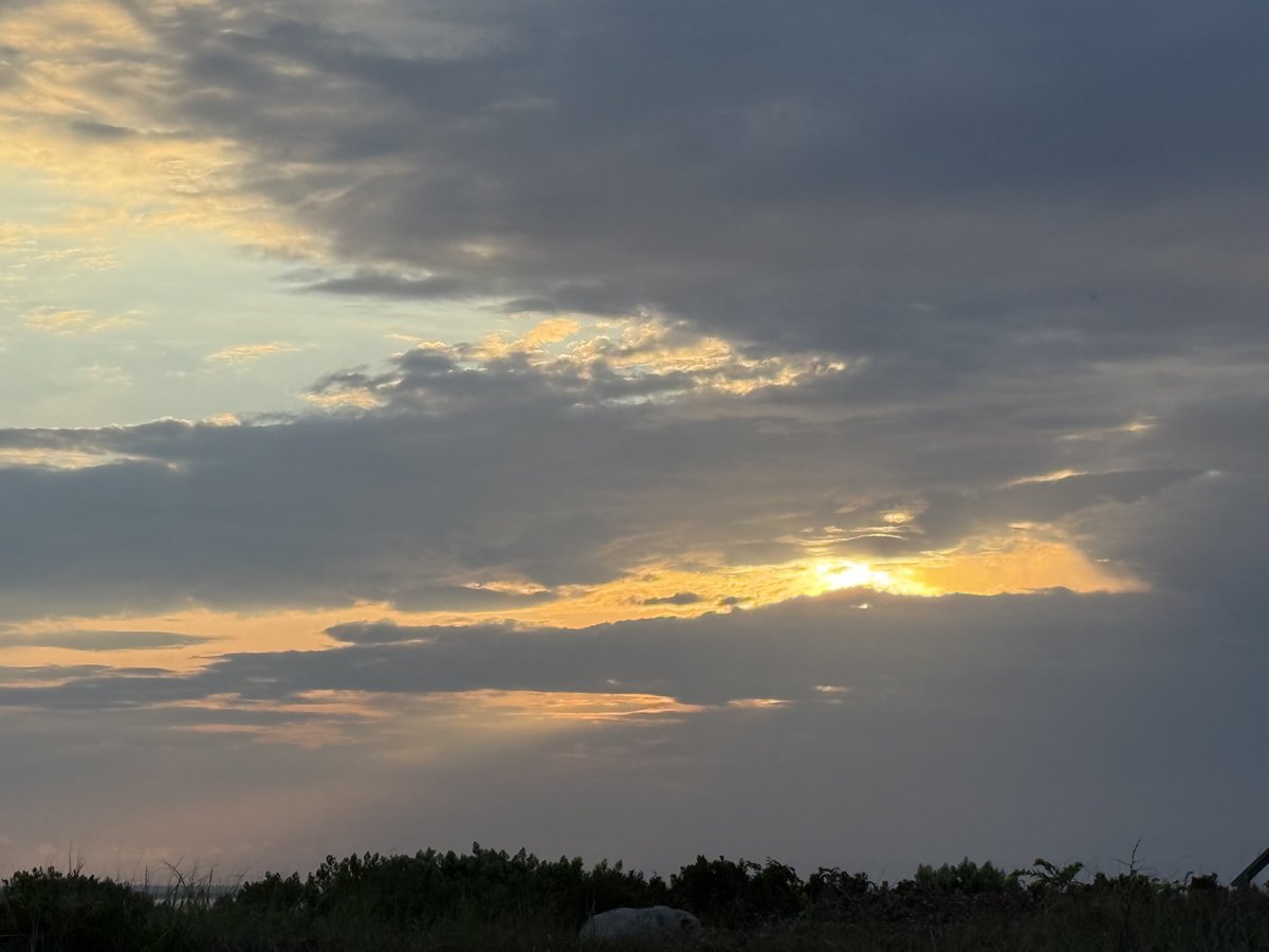 mmuhlfelder's tweet image. A quiet end to the day on #capecodbay and a peaceful #calmocean