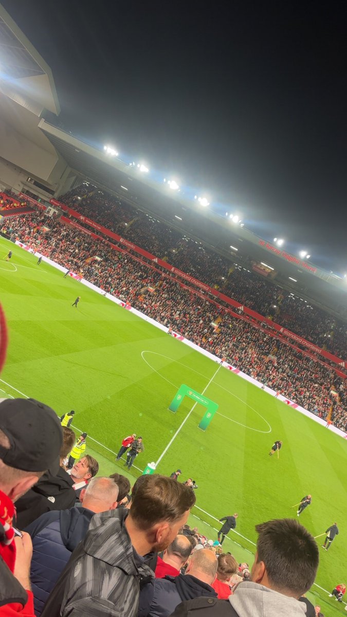 LoganLinacre's tweet photo. Niceone to @REDTICKETSYNWA_ and @SaulParker24 for tonight’s game boss seats and match 👊🔴 https://t.co/Mx6mM9KnlM