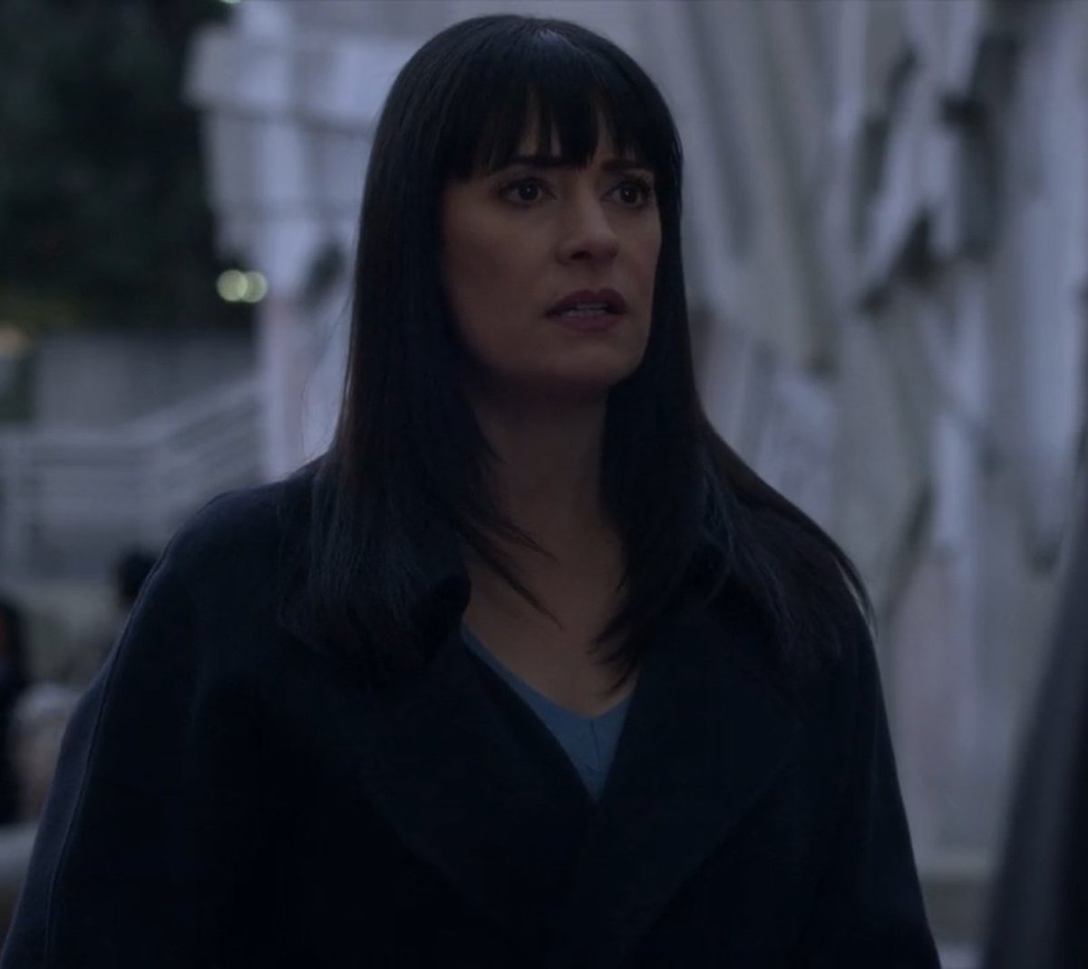 dailyemprntss's tweet photo. emily prentiss in s12 e20 "unforgettable" https://t.co/JYeIKDg57F