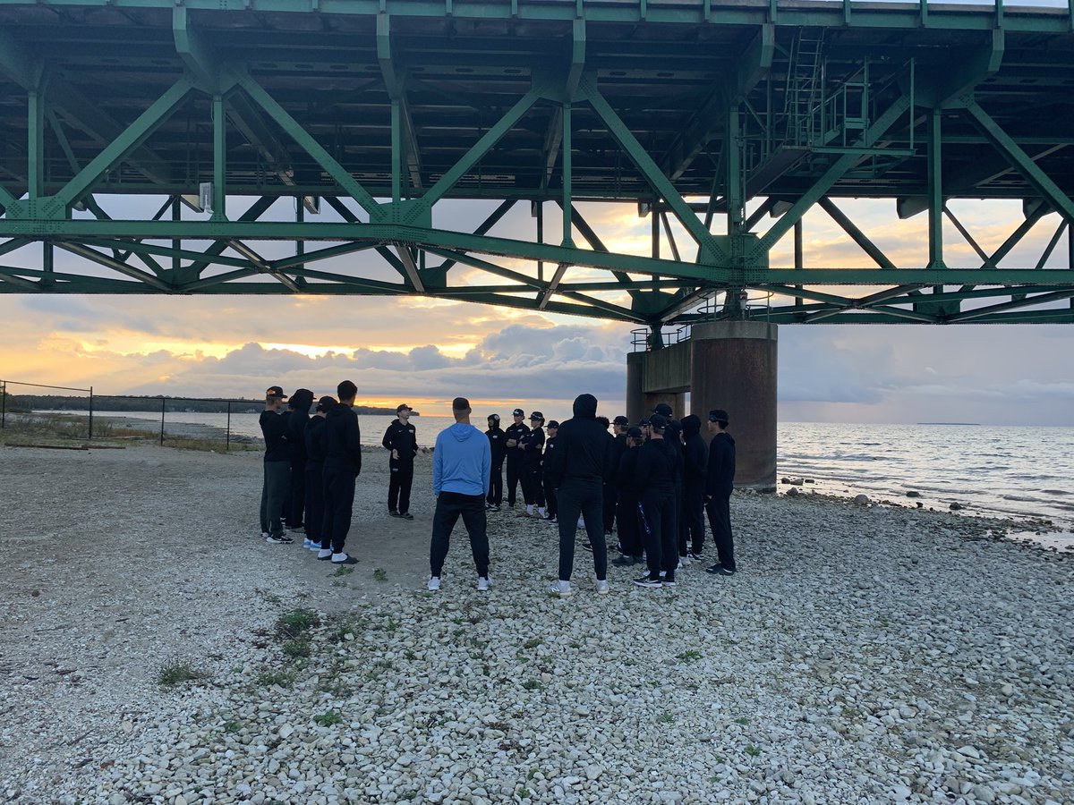 GraceTigersBSB's tweet photo. Team trip to the UP for some Fall Ball games! Our boy KB shared his story under the bridge. God is good 🙌🏼
#DoMore https://t.co/pWsDGPjbAf