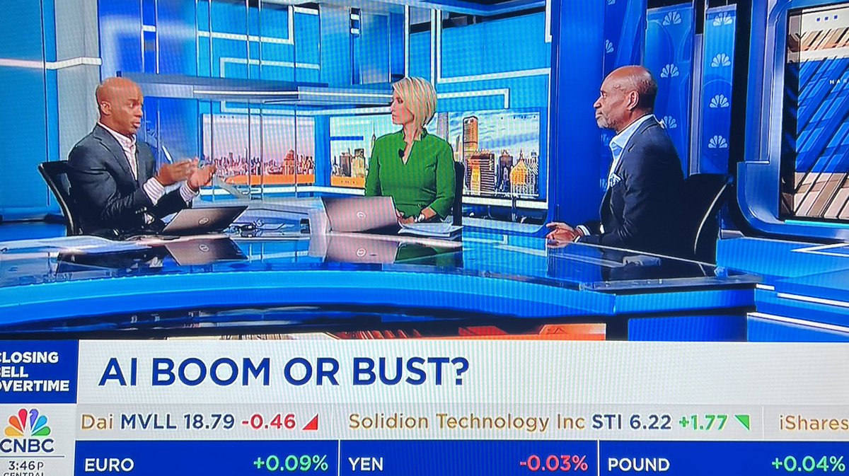 bob_wins's tweet image. Always great to have @lo_toney @PlexoCapital riffing #AITechStack with @jonfortt @MorganLBrennan @CNBCOvertime “explosion happening at the application layer…”