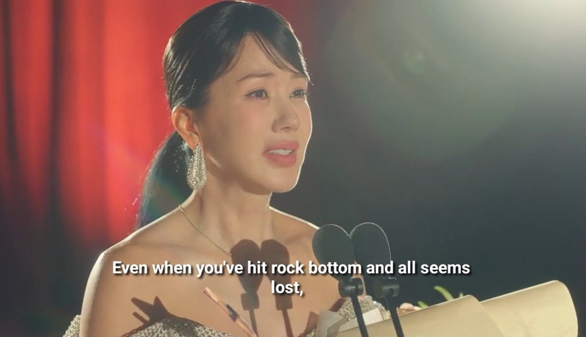 elysxiiian's tweet image. "Even when you've hit rock bottom and all seems lost, there is still hope. As long as you can endure, don't you ever give up. As long as you can bear it, don't you ever give in."

#MyTroublesomeStarEp12 
#MyTroublesomeStar