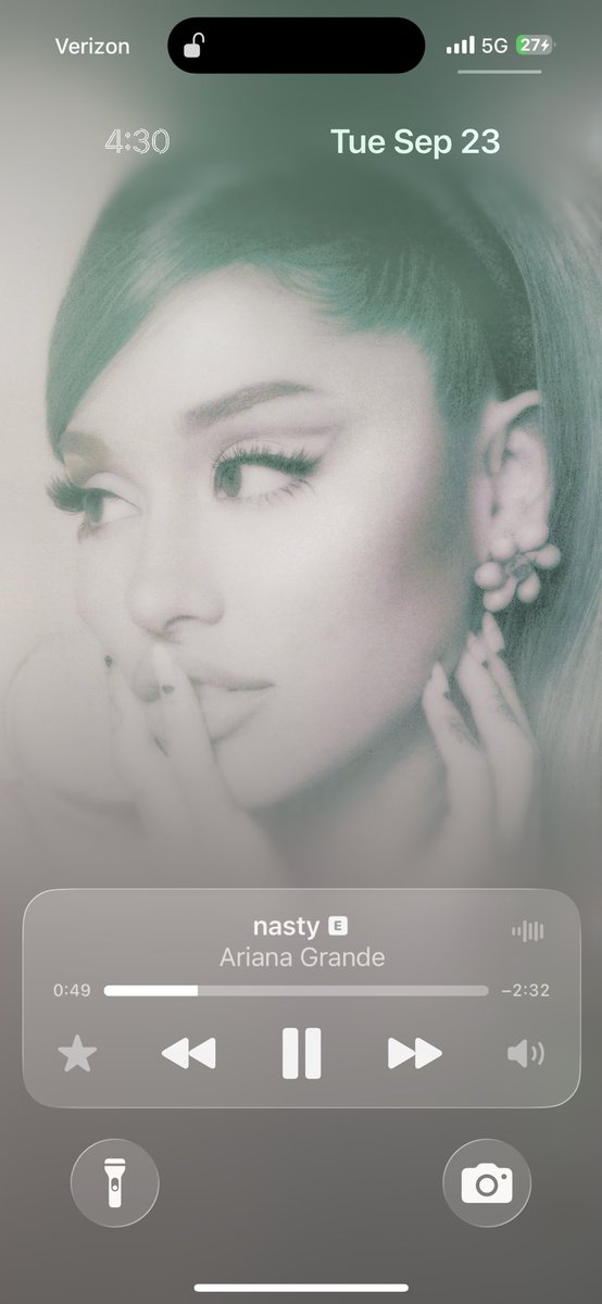 codecrxstian's tweet image. this song makes my pussy wet