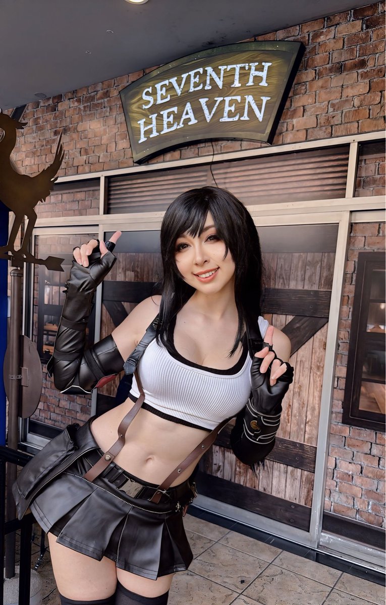 “So what’ll it be? 🍷✨”

The Boba Bear x Seventh Heaven experience is AMAZING! Thank you so much <a href="/SquareEnix/">Square Enix</a> for the invitation to see something so beautiful! I had an amazing time! 😭♥️