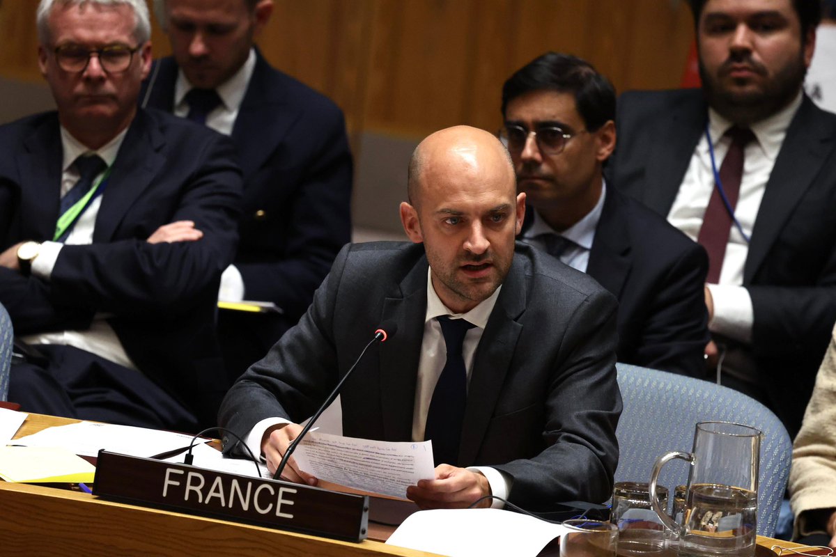 « La Russie est hors la loi. La Russie est en échec. L’Ukraine veut la paix et la liberté. Autour de cette table, aucun soutien ne doit lui manquer. »
_ <a href="/jnbarrot/">Jean-Noël Barrot</a> au Conseil de sécurité sur l’Ukraine.