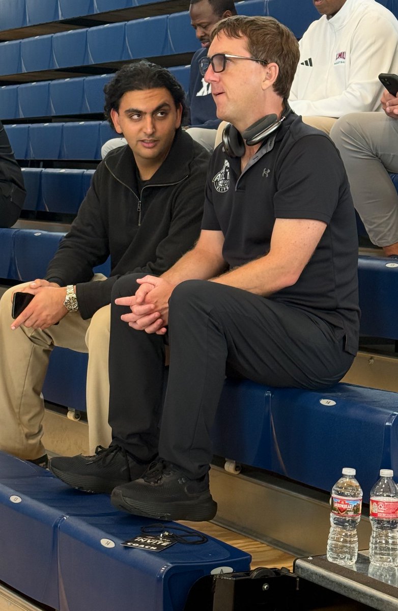 Young Gabe Hekmat getting some pointers from the veteran and living legend ⁦<a href="/RyanSilver1/">Ryan Silver</a>⁩ 

⁦<a href="/gabehekmat/">Gabe Hekmatniaz</a>⁩ ⁦<a href="/JuliusVElite0/">Julius V.</a>⁩ ⁦<a href="/trigonis30/">Dinos Trigonis</a>⁩ ⁦<a href="/RonMFlores/">Ronnie Flores</a>⁩