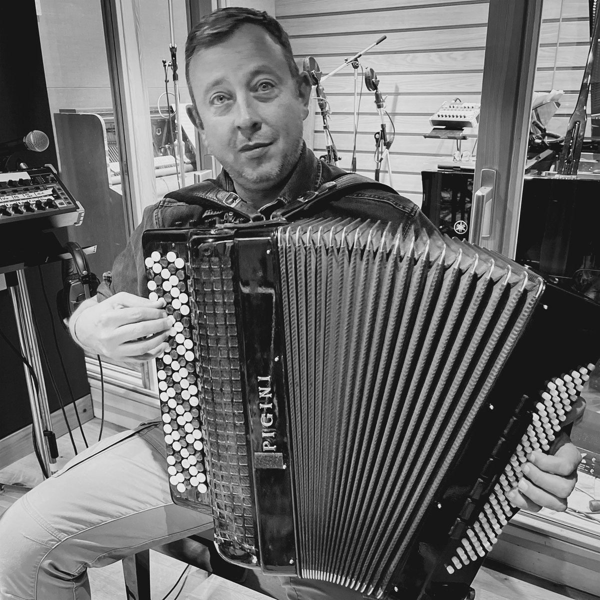 Simon Little tweet media