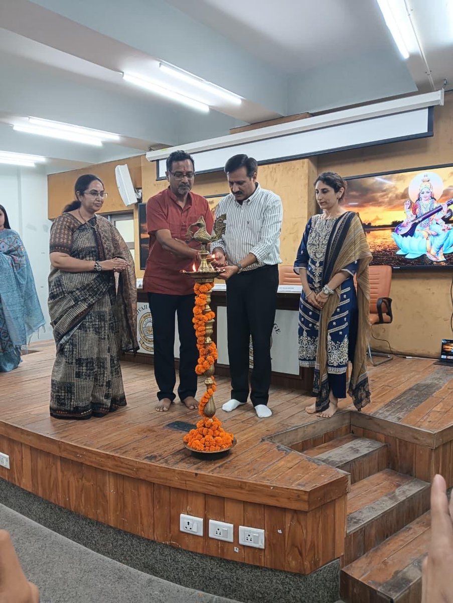 college_shivaji's tweet image. The 2-month add-on course on “Technology for Functional Foods &amp;amp; Nutraceuticals” concluded with a valedictory graced by Prof. Vivek Kumar, Head CRDT, IIT. 
#AddOnCourse #Nutraceuticals #FunctionalFoods
#IIT
