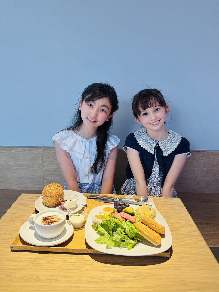 RiinaAiba116's tweet image. べにちゃんとおしゃれなカフェでモーニング食べたよー🥗
お野菜美味しかったー❗️
今日も元気いっぱいがんばりまーす💛
@beni_17_29
#naiotoko_stage
#ある日ある時ない男
#ない男
#梅田芸術劇場
#シアタードラマシティ