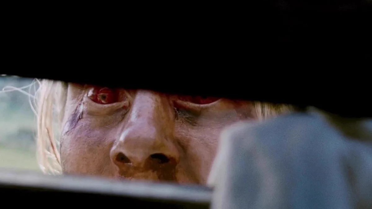 Gibboanxious's tweet image. Honourable Mention: #28WeeksLater 

&quot;The U.S. Army is responsible for your safety.&quot;

The opening 15 minutes of Juan Carlos Fresnadillo&apos;s sequel to Danny Boyle&apos;s 28 𝘋𝘢𝘺𝘴 𝘓𝘢𝘵𝘦𝘳 are awesome. The tension is judged masterfully, the reuse of John Murphy&apos;s &quot;In the House – In a…