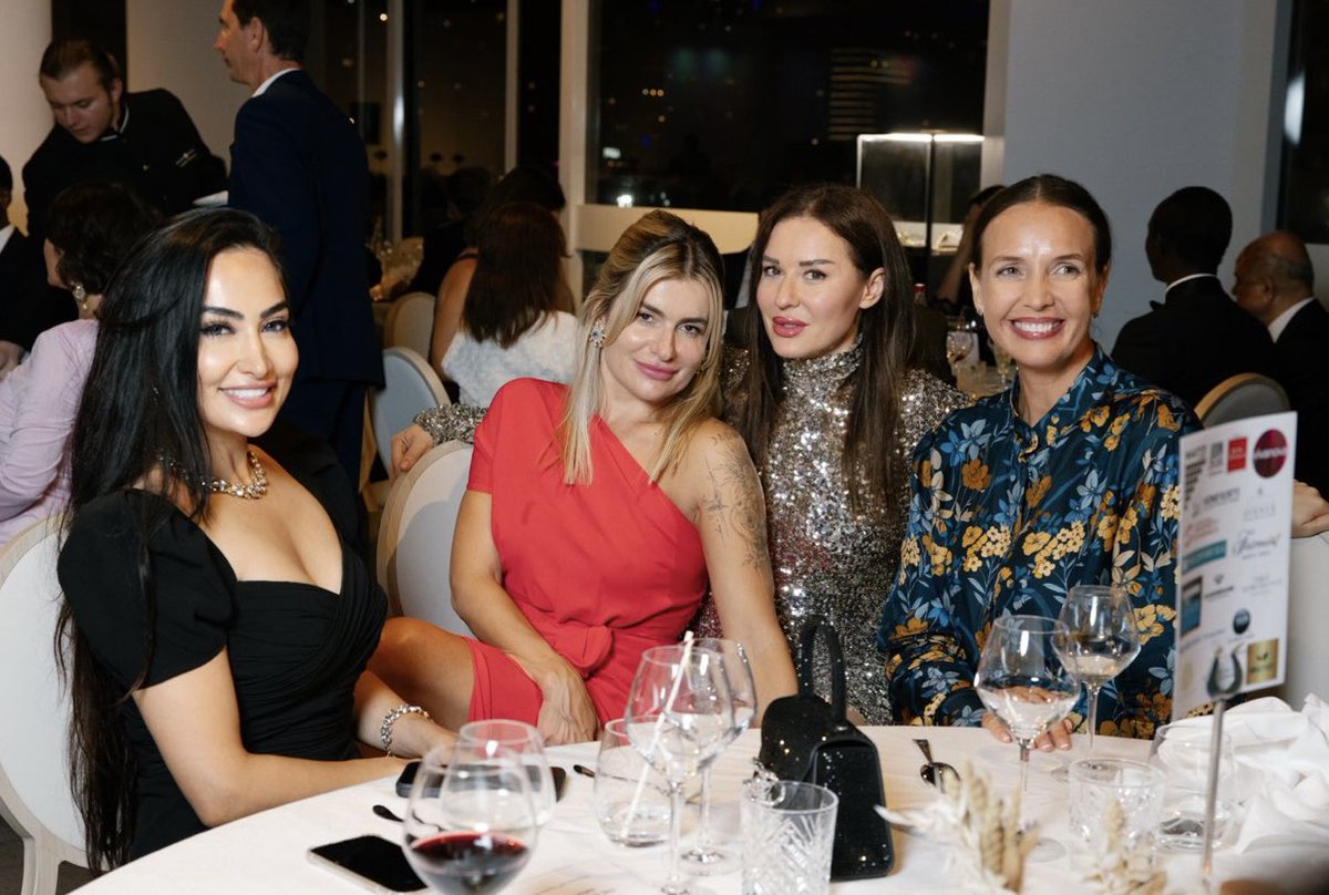 CatherineNesbi9's tweet image. CALLING OUT ALL the female powerhouse ladies💃! 

I so respect women who make their own money and don't rely on a man for their lifestyle!

🏠I know property is an industry that everyone can get involved in since it is by far the easiest (and often safest) asset class...

#vcfund