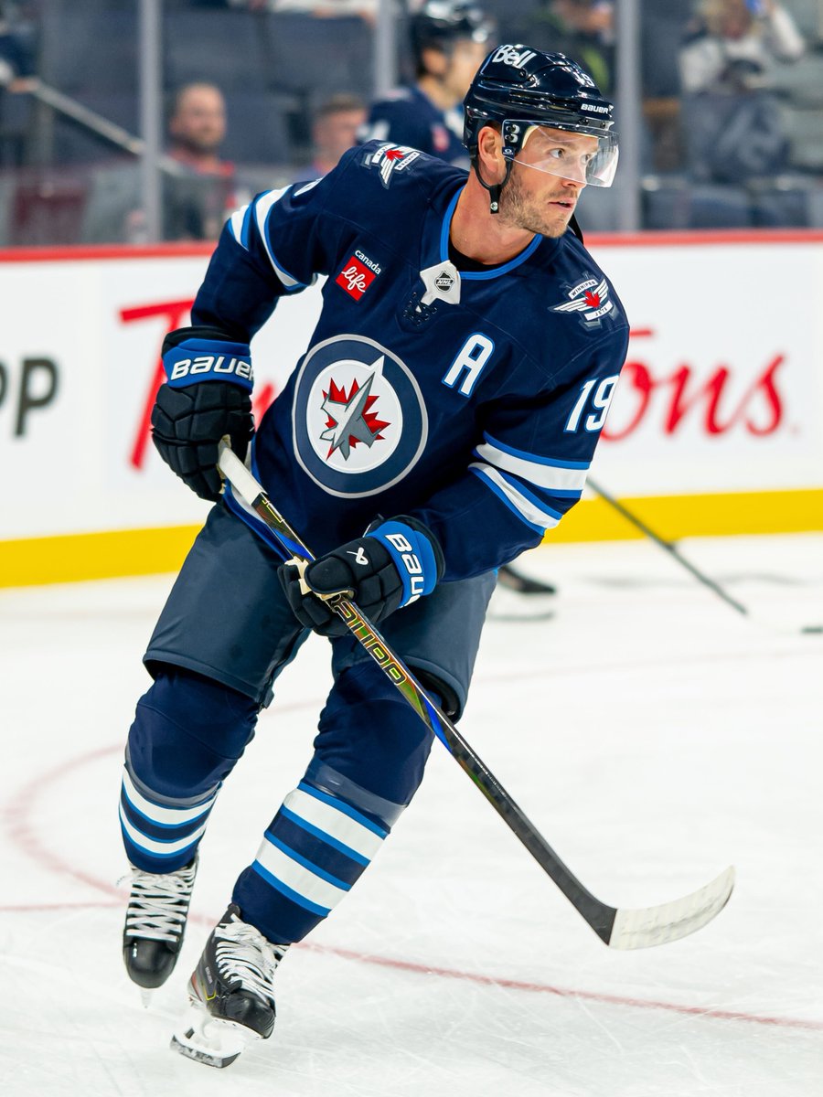 Jonathan Toews is a Winnipeg Jet ✈️