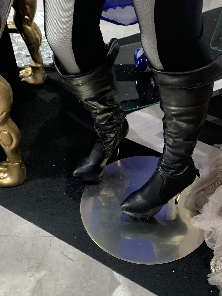 どれだけ <a href="/KODAKUMINET/">倖田來未</a> が踊ってるか、👠の写真を見て分かる👀

とにかくFFX-2のテープ📼見たら、感動した🥹

渋谷109で<a href="/ayu_19980408/">ayumi hamasaki (from staff)</a> の25周年を思い出した🥹懐かしい♡

あゆもいつか昔のテープと衣類を展示して欲しいな〜

完全にあゆファンだけど、今回のPOP-UP楽しかった。