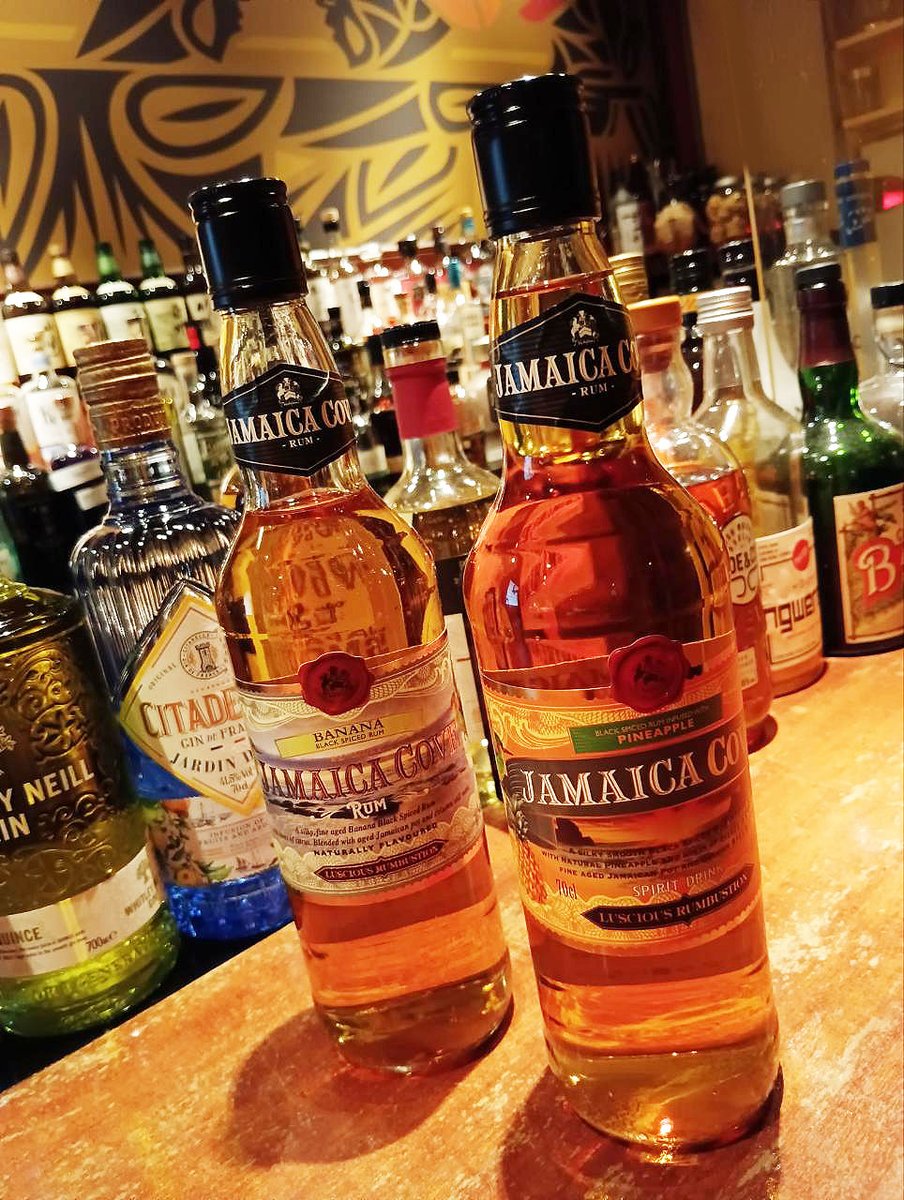 ★お薦めなジャマイカンラム♫
バナナとパイナップルのフレイバータイプ2種!!
嫌味がない果物のナチュラルなテイストが
ラム酒の旨みをより引き出してます! これは美味い!!