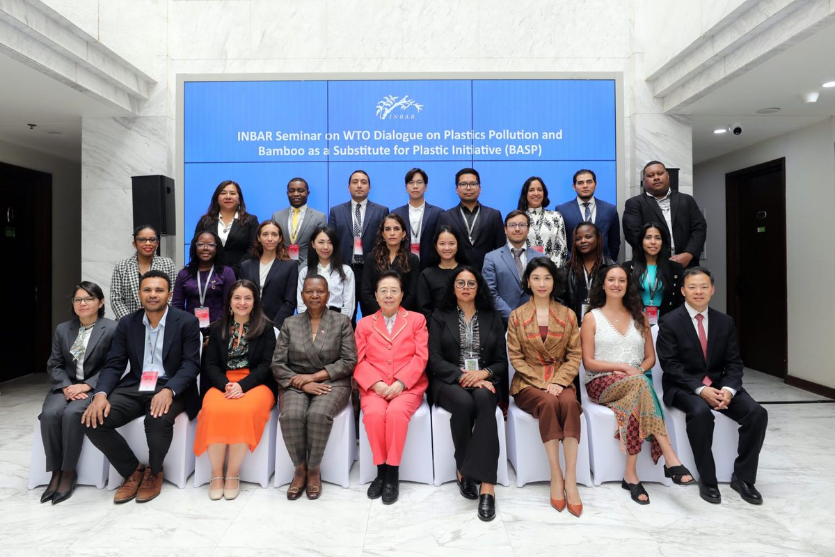 INBARofficial's tweet photo. INBAR hosted a high-level @WTO delegation in Beijing to advance the Bamboo as a Substitute for Plastic Initiative, exploring #bamboo solutions for plastic pollution and sustainable development. 🤝 🎋

Learn more:
https://t.co/peNBxnChEi https://t.co/9k4FChbmlh