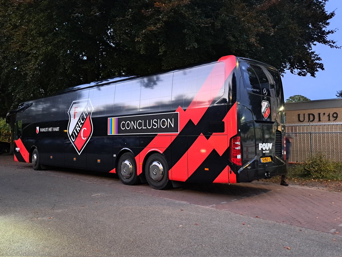 SjoerdVVV's tweet image. &apos;De beker&apos; heeft alweer de tweede voorronde bereikt. Helaas wordt het aantal amateurteams bijna 2x gehalveerd voordat er profs instromen en dus zijn de schare plaatsen zwaarbevochten.
Zo ook door @UDI19 en @Sportlust, waar de thuisploeg in een spannende pot net te kort kwam.