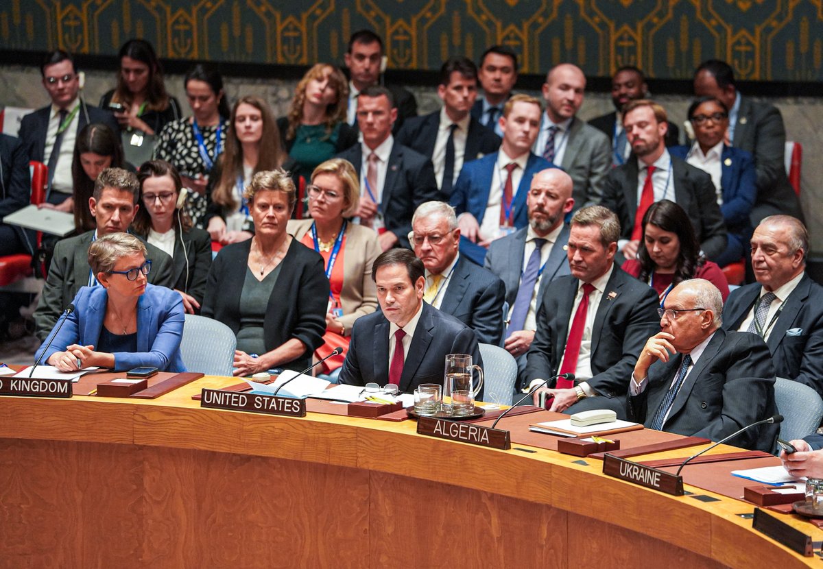 SecRubio's tweet image. President Trump has made it among his highest priorities to restore peace anywhere and everywhere—including the war between Russia and Ukraine. At the UN Security Council I made clear: This war needs to end. If it does not, the President will take the steps necessary to impose…