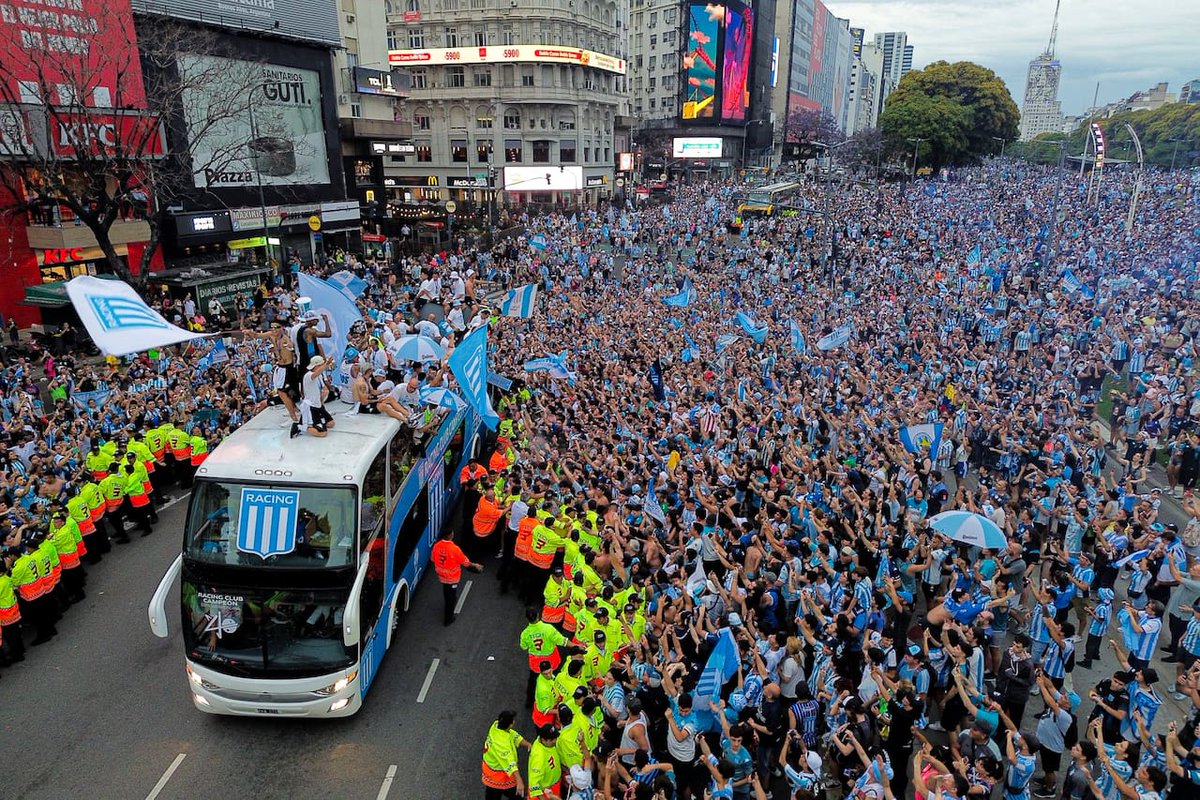 Racinguismo_'s tweet image. MAS GENTE
MAS TITULOS
MAS HISTORIA 
+24 EN EL HISTORIAL

TE FALTA MUCHO PARA HABLAR CON  RACING