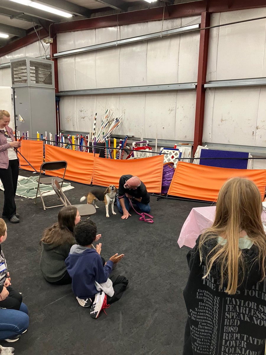 BONE-jour! The countdown is on! 🦴🐾
Only 4 days until the B.O.N.E.S. Bash! We can't wait to see all of you hooman &amp; your #beagles. Get ready for a day of fun, festivities, and celebrating our amazing rescues! bash.bonesbeagles.org
#BONESBash #BeagleRescue #Countdown #DogEvent