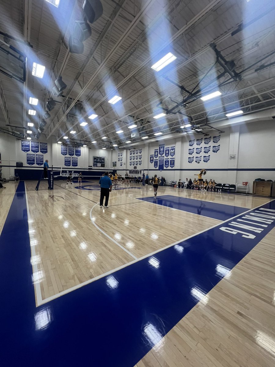 We’re going to a 5th set at Wyoming. Finish it girls! <a href="/TaylorYJAD/">Taylor Yellowjackets Athletics</a>