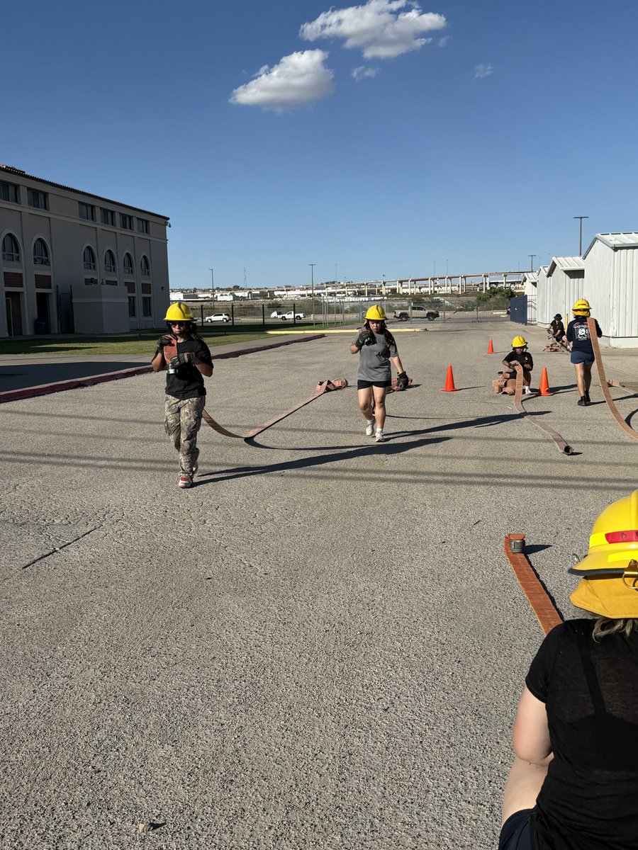 Del Valle Fire Tech tweet media