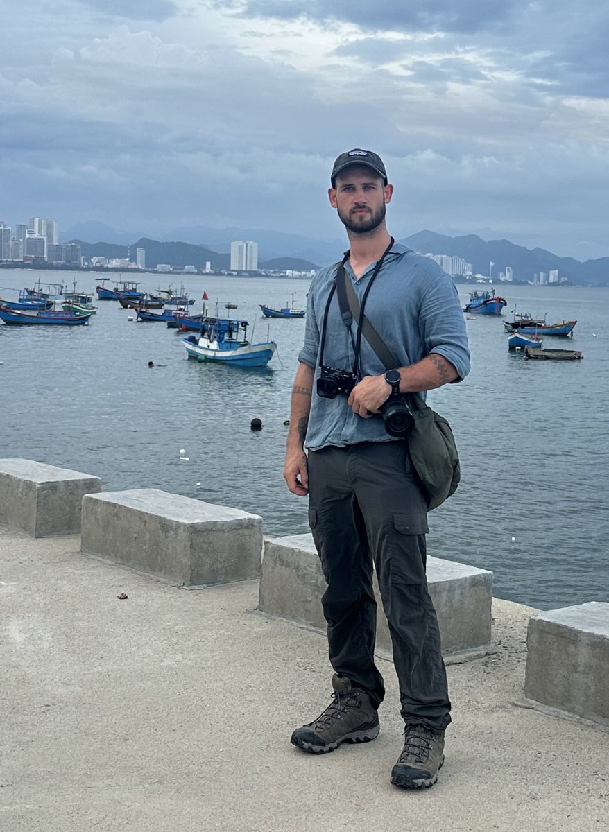 Michaelparfittt's tweet photo. Hey guys, I’m back!

It’s been a long time since I last posted here. I’m currently in Vietnam, slowly making my way through Asia.

I hope some of you still remember when I first started taking photos in the outback.

I’d love to kickstart this page and share my photos with again https://t.co/0N4n6qm60l