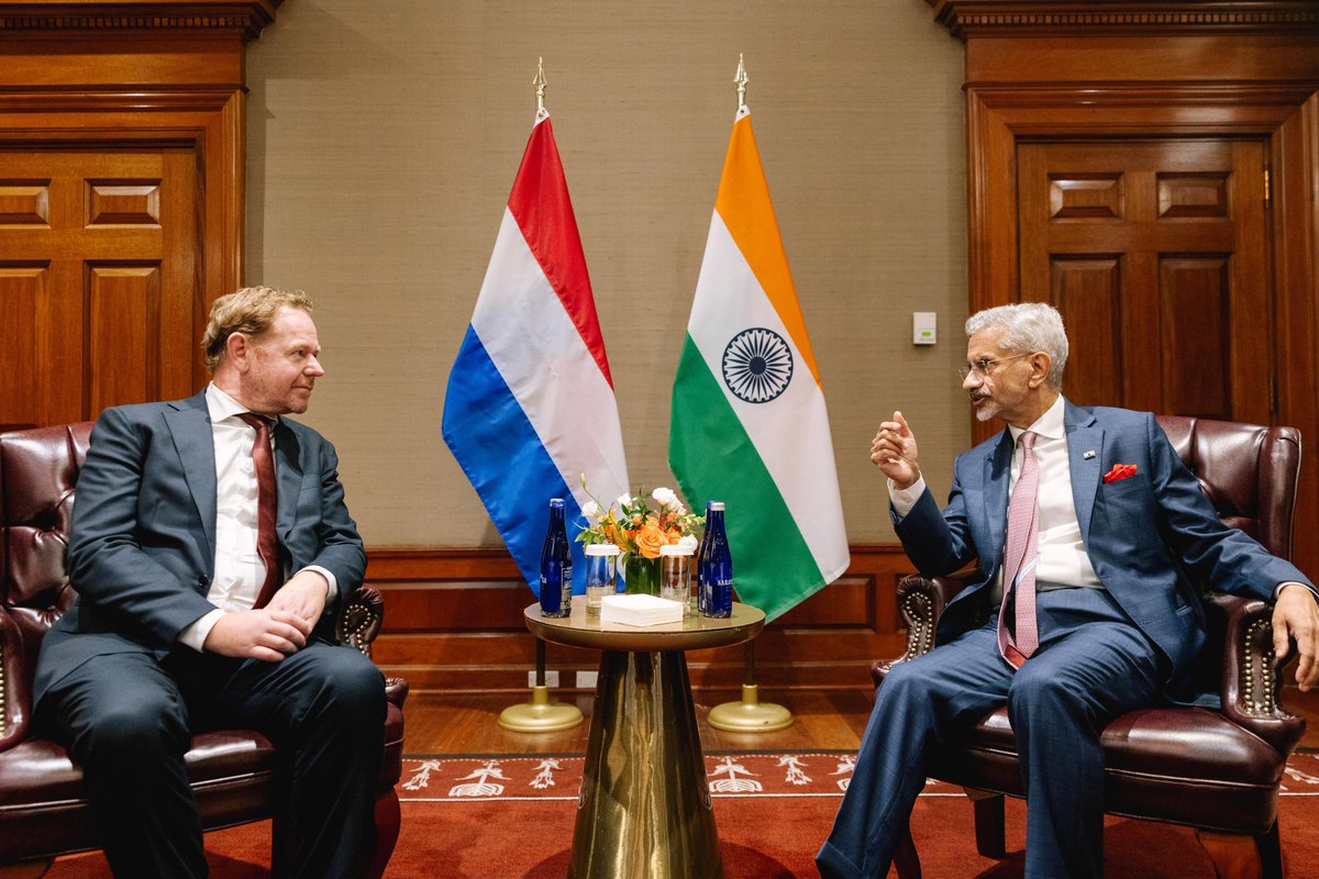 Appreciated the meeting with FM David van Weel of the Netherlands this evening in New York. 

An insightful conversation on European strategic positioning and India’s approach. 

<a href="/ministerBZ/">David van Weel</a> 
 
🇮🇳 🇳🇱 
#UNGA80
