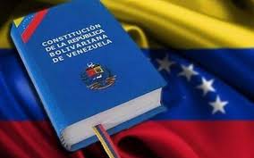 El "estado de conmoción" es uno de los distintos tipos de estados de excepción consagrados en la Constitución, la actual coyuntura ha posicionado de nuevo el tema en el debate público. (1/3)
#EstadoDeConmoción #EstadoDeExcepción #Venezuela