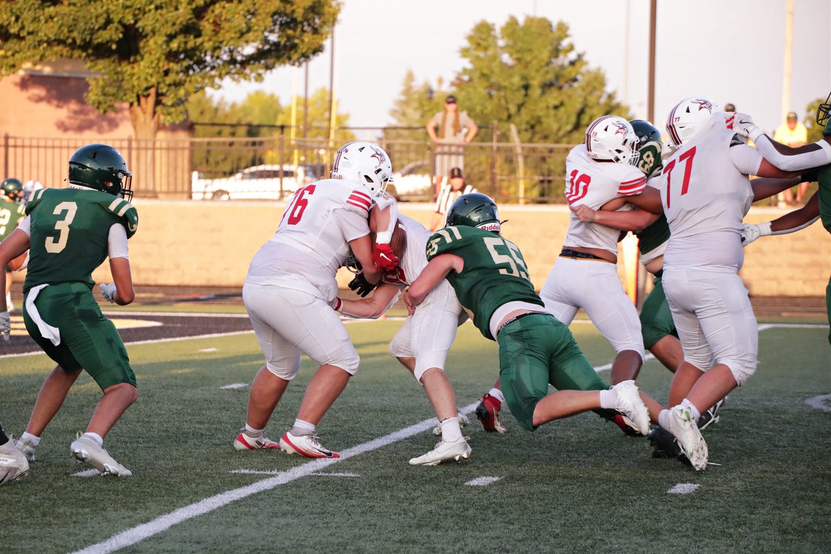 Week 1-4 Highlights 🚨🔥
-6’1 225 DE
hudl.com/v/2SmYV4