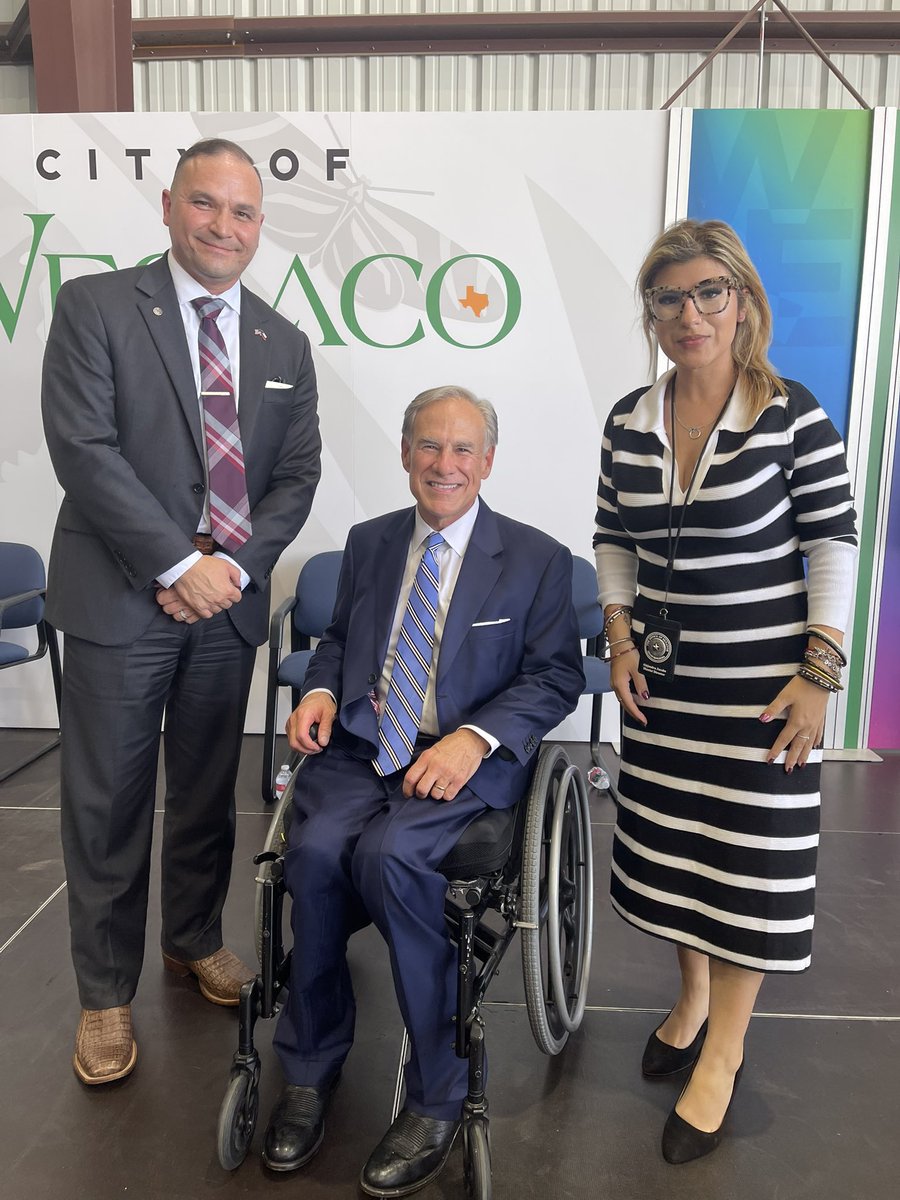ElectAHinojosa's tweet photo. Today I joined Senator @TxChuy and Representative @andoconmando39 in Weslaco to celebrate the signing of proclamations that bring MILLIONS in much needed infrastructure dollars back to our community! These funds will support major improvements at the Mid Valley Airport and enhance local drainage systems.

Thank you Governor @GregAbbott_TX for recognizing the importance of this investment and for helping us secure critical resources for the Rio Grande Valley!