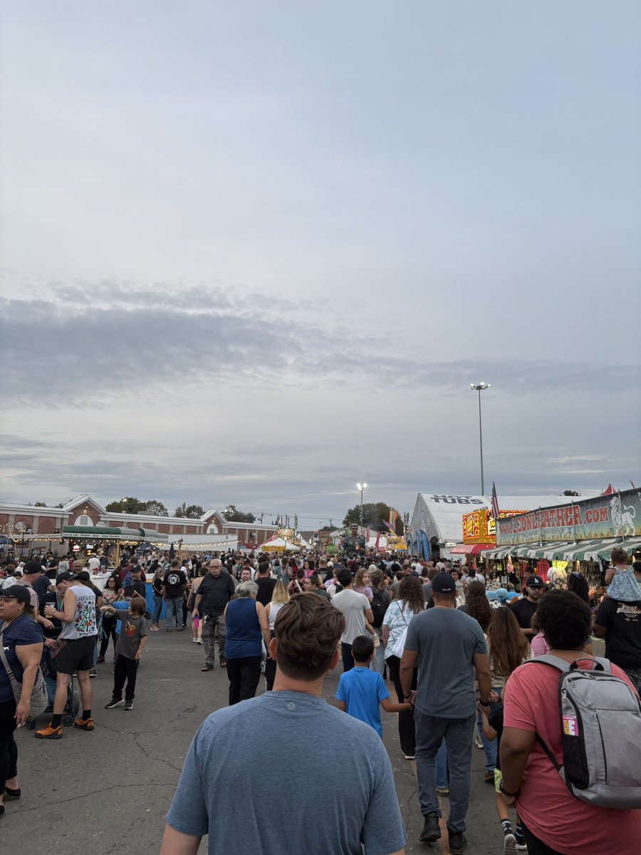 Volize_'s tweet image. Fair season in New England 🎡