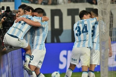 “Yo soy toro en mi rodeo Y torazo en rodeo ajeno; Siempre me tuve por güeno Y si me quieren probar, Salgan otros a cantar Y veremos quién es menos.”