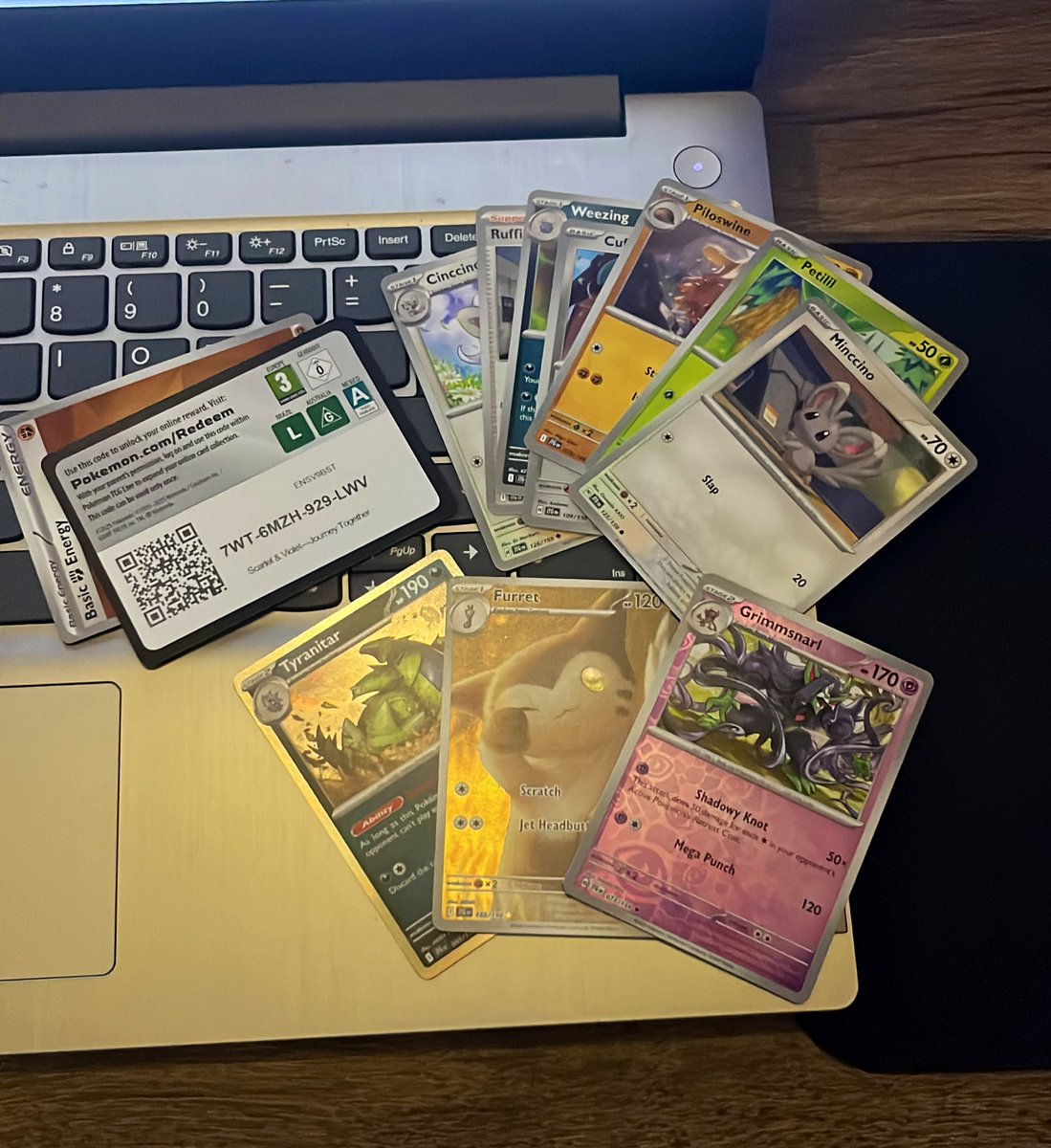 PoDoesPokemon's tweet image. OMG OMG OMG!!!! I GOT A FURRET! 🎉😤 #JourneyTogether pack #5 #CodeCard #Pokemon #PokemonTCG