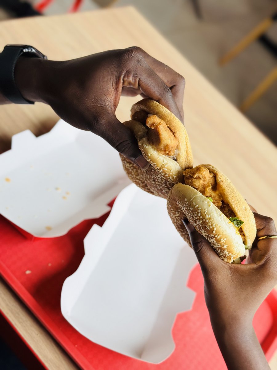 Sharing is caring especially when it’s 2 Colonel Burgers for 25K. 

So who’s your #KFCBurgerWednesday buddy today?