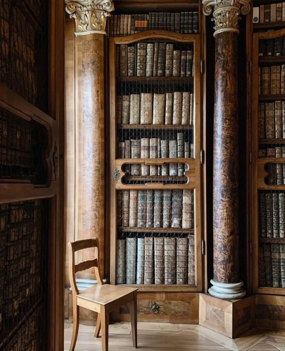 Pergament_F's tweet image. "Ah, the eternal burden of the intellectual - to pour all this knowledge into his brain through the three-millimeter aperture of the iris." Irvin D. Yalom, "When Nietzsche Wept"