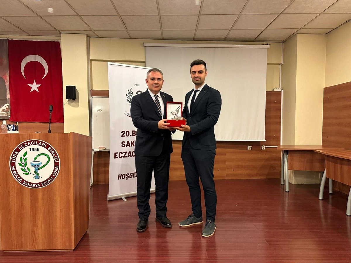 20.Bölge Sakarya Eczacı Odamızı ziyaret ederek göreve yeni gelen Oda Başkanımız Ecz. Alper Alpay’a ve Odamızın Kurullarına yeni dönemdeki çalışmaları için başarılar diledik.
Sakarya Eczacı Odamızın Kurulları ile yaptığımız toplantıda, Mesleğimizin güncel konularını,