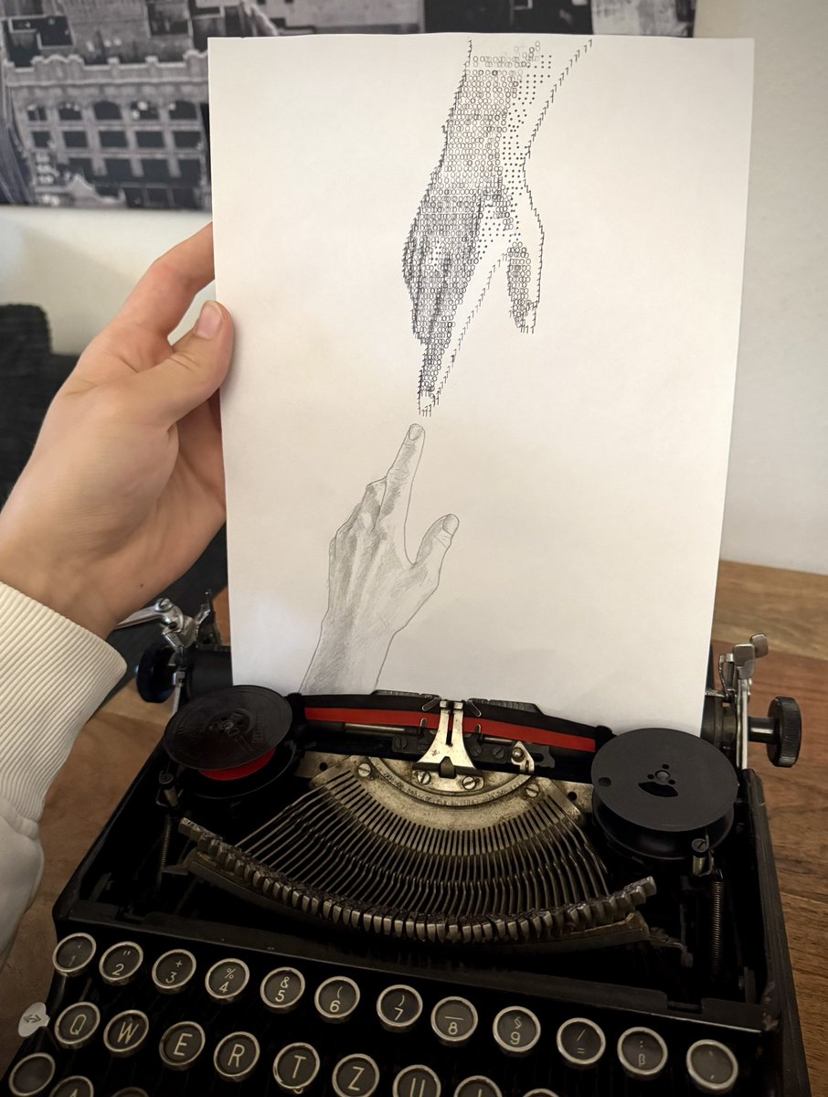 EmilPixel's tweet image. typewriter art