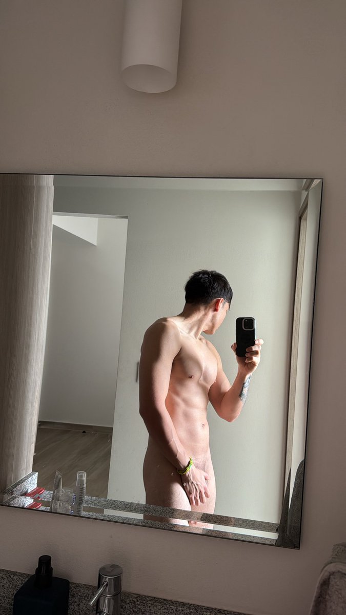 Regalito a todos los que vayan de una! 😍
onlyfans.com/lole_mj/c2