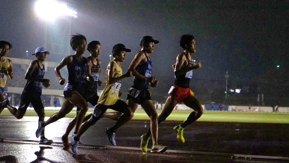 ipuMLD's tweet photo. #全日本大学駅伝 中四国予選会

🥇広島経済大学 4:09:09.34
🥈環太平洋大学 4:09.56.59
🥉岡山大学 4:11:18.24

昨年の大敗からチームは生まれ変わりましたが、出場権獲得には、あと1歩及びませんでした。

選手10名、応援50名、そして運営補助員40名の全員が一丸となって生まれたエネルギーは、最大目標である #出雲駅伝 に注ぎます。

引き続き、応援よろしくお願いいたします🙇‍♂️
